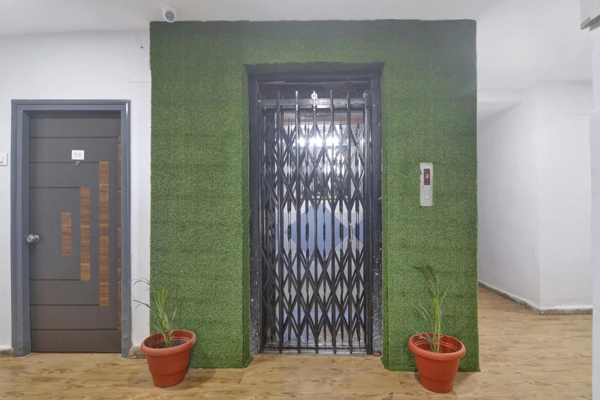 Townhouse S Continental Hotel Hyderabad Exterior photo